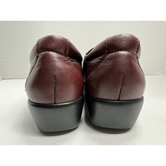 SAS Women’s Dream Wine Leather Slip On Shoes 1.5” Heel Size 8.5 Medium - Picture 5 of 11